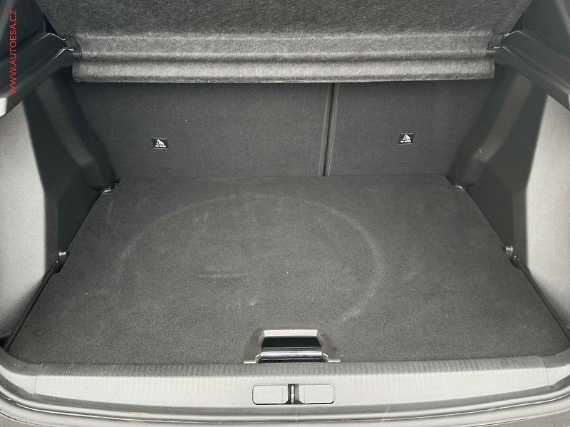 Peugeot 2008 (2024) 1.2PT, 1.maj,ČR, servis.kniha - fotka 7 z 21