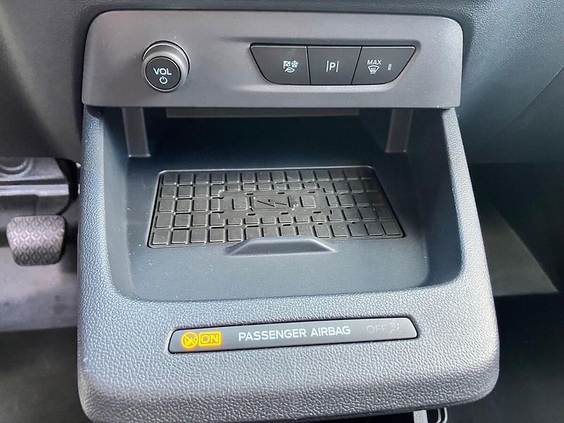 Ford Transit Courier (2025) VAN Limited L1, 43 kWh Elektro - fotka 19 z 34