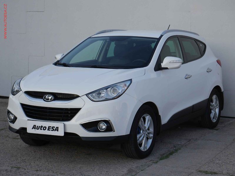 Hyundai ix35 (2012) 2.0CRDi 4x4, AC - fotka 3 z 20