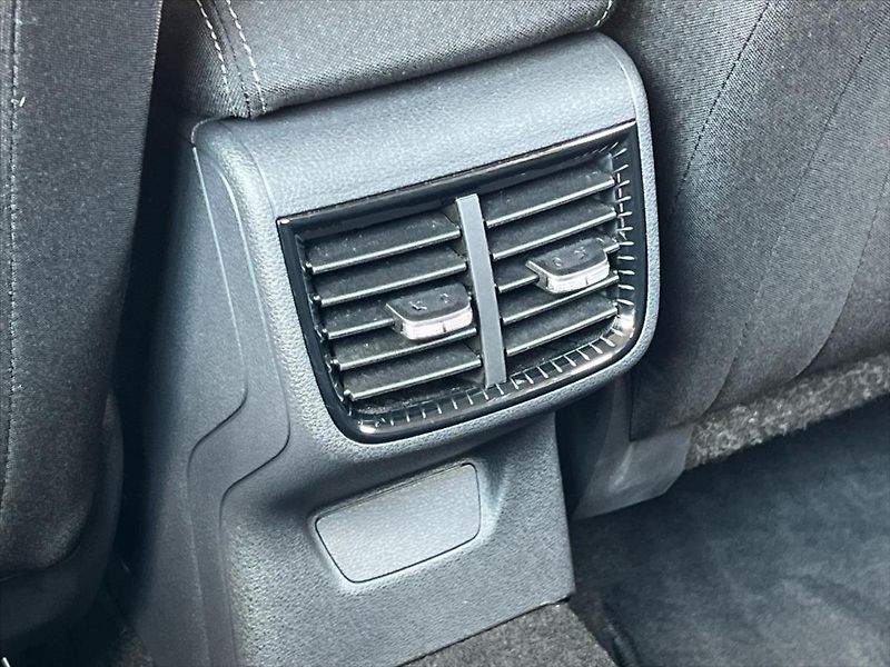 Škoda Fabia 1,0 TSi 70kW SELECTION  IV. - fotka 21 z 24