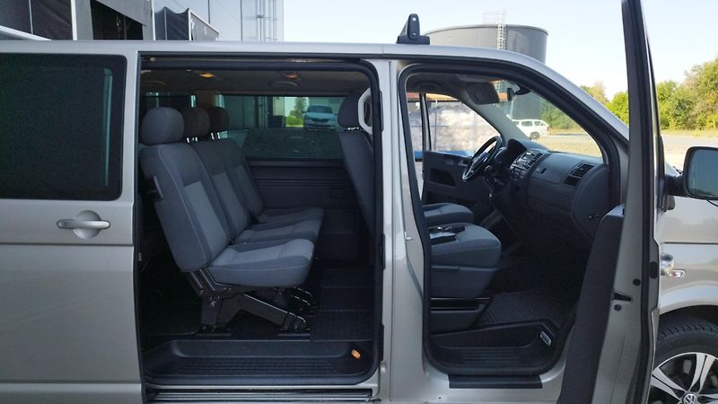 Volkswagen Caravelle (2011) 2.0TDI, volat-608 081 843 - fotka 12 z 15