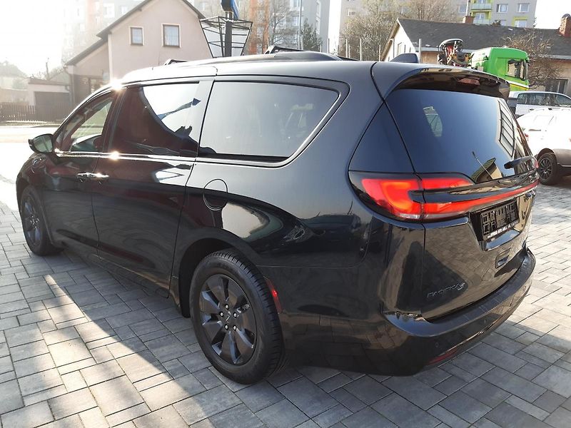 Chrysler Pacifica (2019) 3,6L V6 Hybrid,Plus, DVD,tažné - fotka 5 z 38