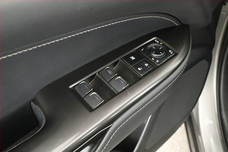 MG HS (2026) 1.5 TGI, EXCLUSIVE, Mrtvý úhel - fotka 9 z 20