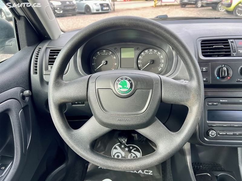 Škoda Fabia (2011) 1.2 TSI 63kW Klima,ServisŠkoda - fotka 14 z 18