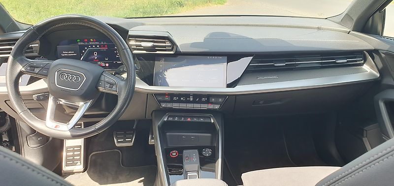Audi S3 (2022) 2.0Tfsi 228kw Quattro,ČR,Dph - fotka 12 z 25