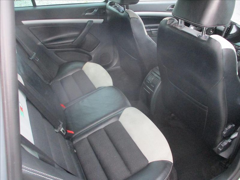 Škoda Octavia 2,0 TDI RS, aut.klima,tažné, - fotka 11 z 38