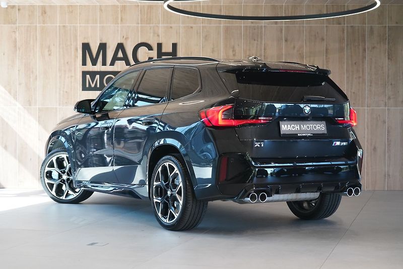 BMW X1 M35i xDrive, Panorama, Head-up - fotka 13 z 50