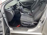 Hyundai i30 (2015) 1.6CRDi, ČR, AC - náhled 9