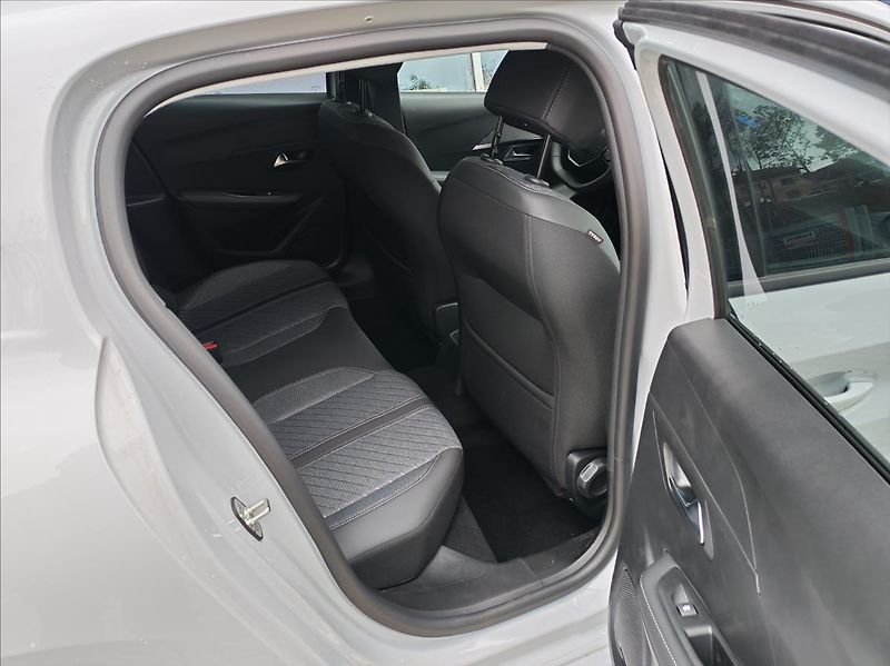 Peugeot 208 (2026) 1,2 208 ALLURE Turbo 100 MAN6 - fotka 6 z 16