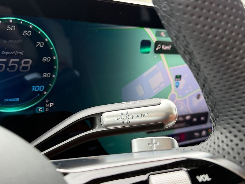 Mercedes-Benz GLC 400 4MATIC EQ - fotka 20 z 36