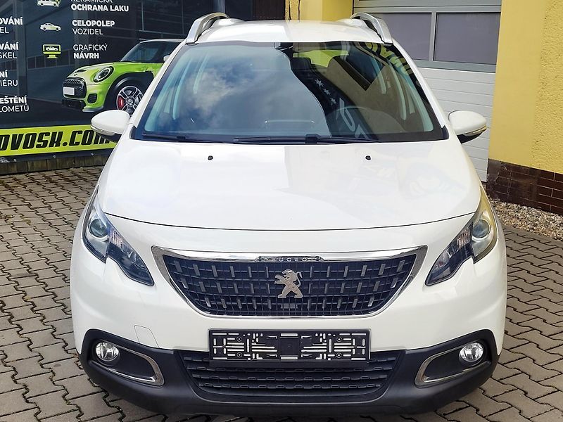 Peugeot 2008 1,2 MÁLO NAJETO*CZ,SERVIS - fotka 2 z 39