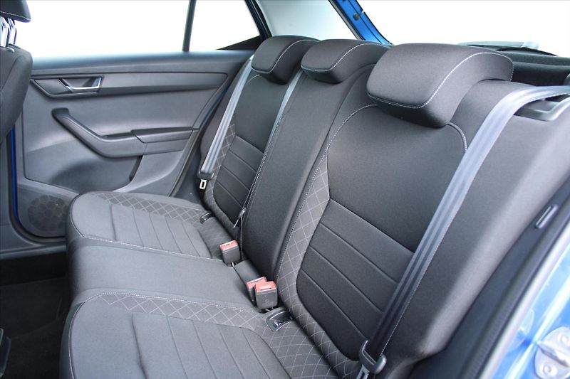 Škoda Fabia 1.0TSI STYLE 49.000KM 1.MAJ ČR - fotka 10 z 22