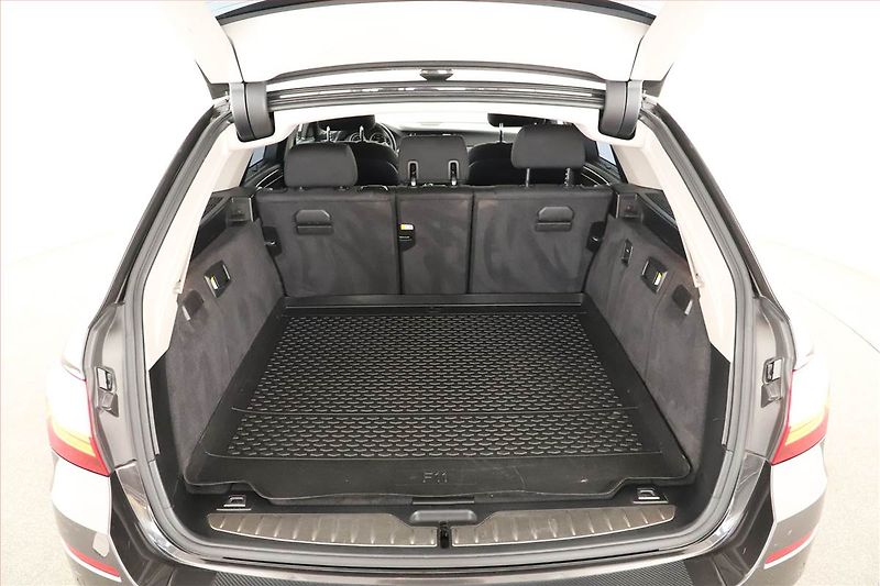 BMW Řada 5 (2014) 535d xDrive, 4X4, Automat - fotka 11 z 20