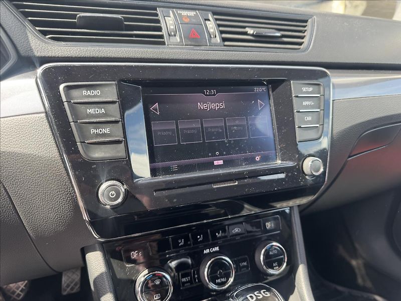 Škoda Superb 2,0 TDI, Automat - fotka 17 z 21