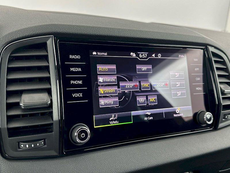 Škoda Karoq (2025) DSG 2.0TDI 110kW 4x4 SportLine - fotka 20 z 35
