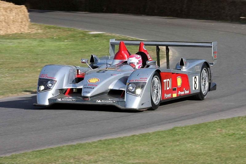 Závod v roce 2006 znamenal první vítězství v Le Mans pro sportovní vůz s naftovým motorem , kterým bylo Audi R10 TDI.