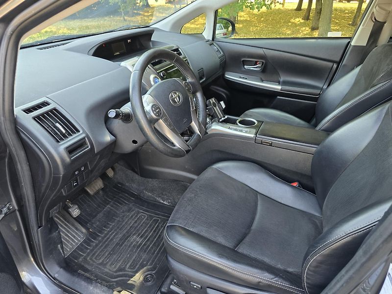 Toyota Prius (2018) Toyota Prius plus 2018 Hybrid  - fotka 14 z 18