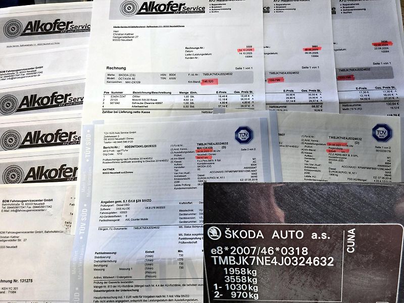 Škoda Octavia TDi RS,CEBIA *SERV.KNÍŽKA*  - fotka 7 z 48
