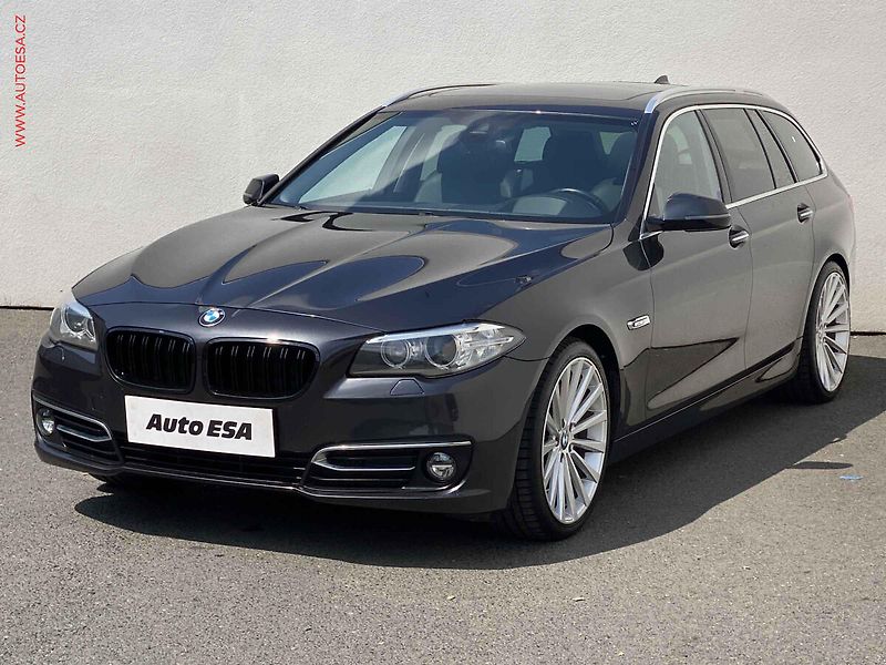 BMW Řada 5 (2015) 3.0 D 530D, LuxuryLine, AT - fotka 3 z 20