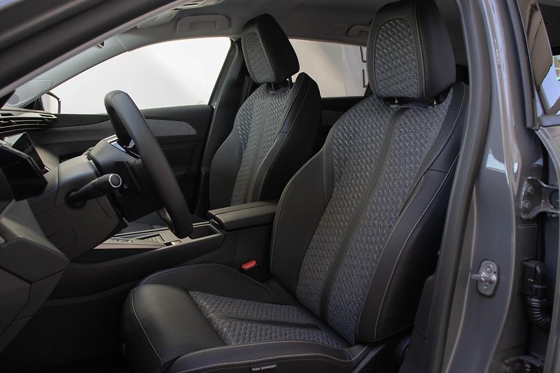 Peugeot 308 SW ALLURE Hybrid 145 e-DCS6 - fotka 9 z 16