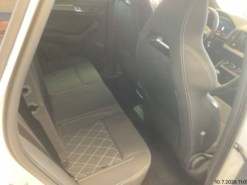 Škoda Karoq Sportline 2,0 TSI 140kW DSG7 4 - fotka 7 z 7