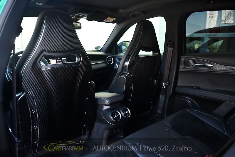 Alfa Romeo Stelvio 2.9 V6 Bi-T 520PS QUADRIFOGLIO - fotka 12 z 56