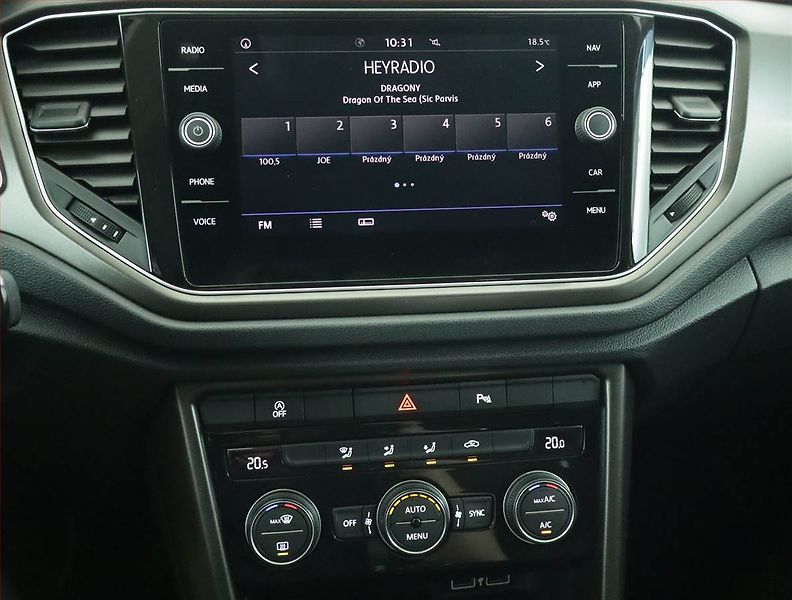 Volkswagen T-Roc (2019) Style 1.0 TSI, Navi, Tempomat - fotka 12 z 17