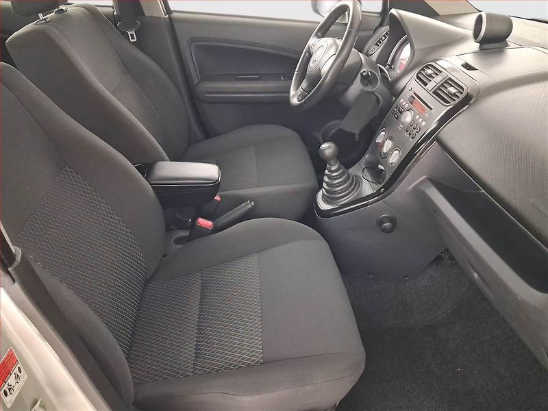 Suzuki Splash (2012) 1.0 - fotka 9 z 18