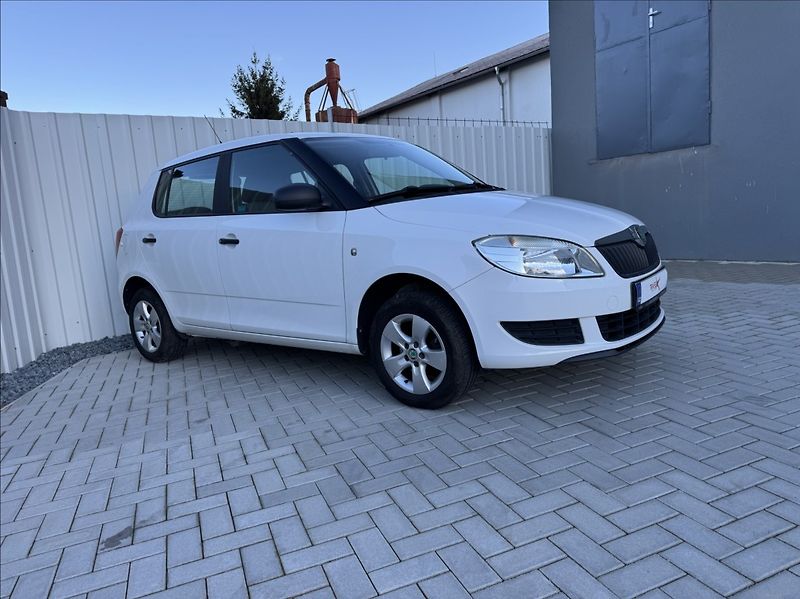 Škoda Fabia 1,4 i 16V tažné DPH 1.maj. ČR - fotka 1 z 45