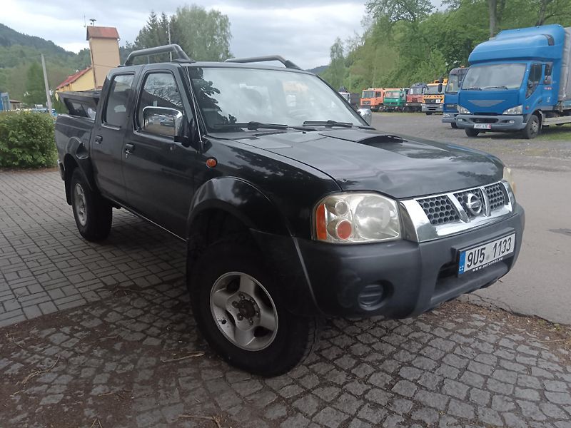 Nissan Navara (2003) 2,5 tdi 4x4 Doublecab - fotka 2 z 16