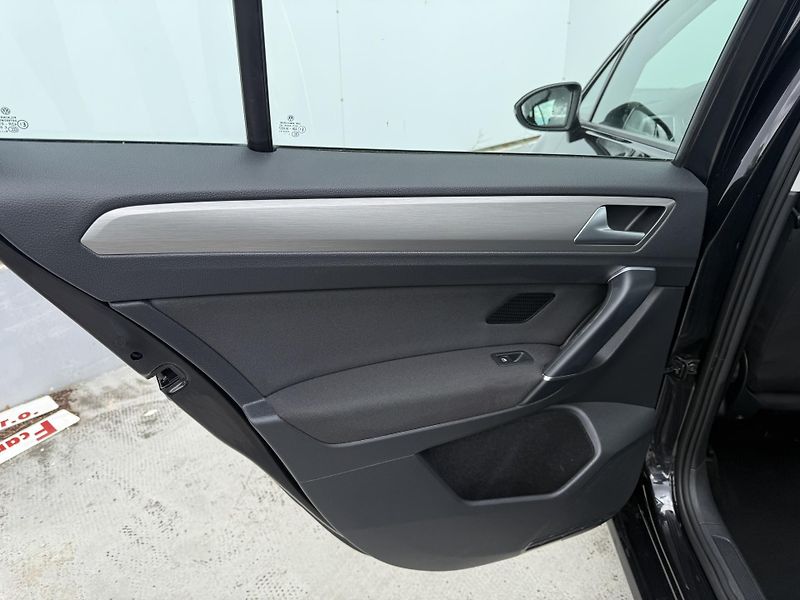 Volkswagen Golf Sportsvan (2015) 1.2 TSI plná ser. historie - fotka 12 z 37