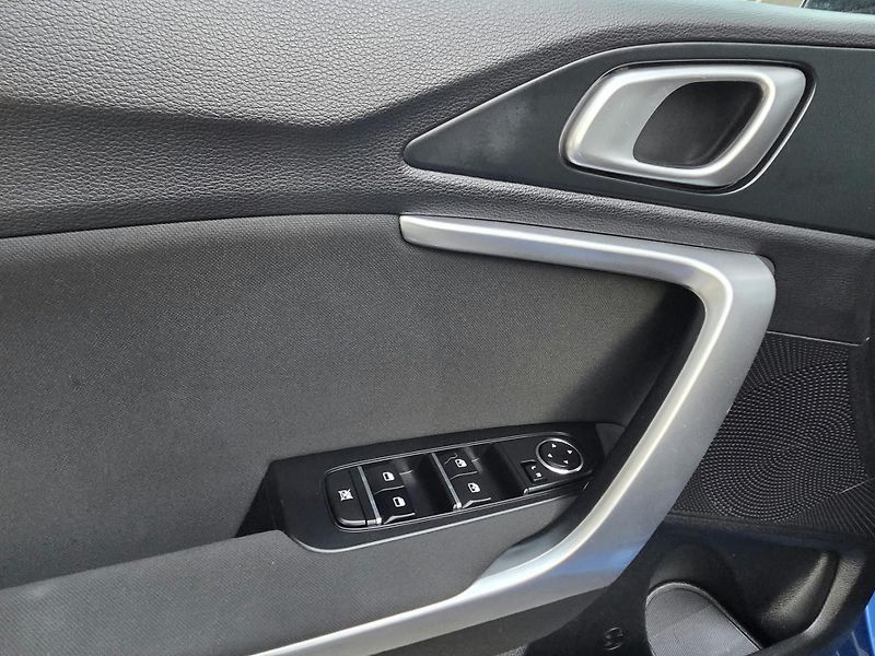 Kia Ceed 1.5-V ZÁRUCE-AUTOMAT-KAMERA - fotka 28 z 36