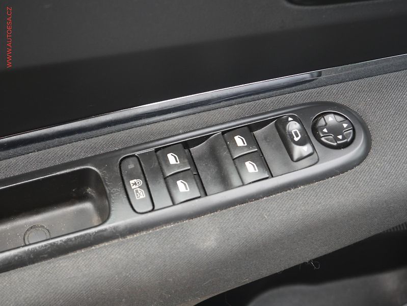 Peugeot 3008 (2012) 1.6 HDi, AC, temp - fotka 16 z 17
