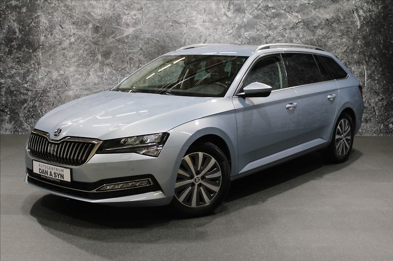 Škoda Superb 2,0 TDI Style REZERVOVÁNO - fotka 1 z 39