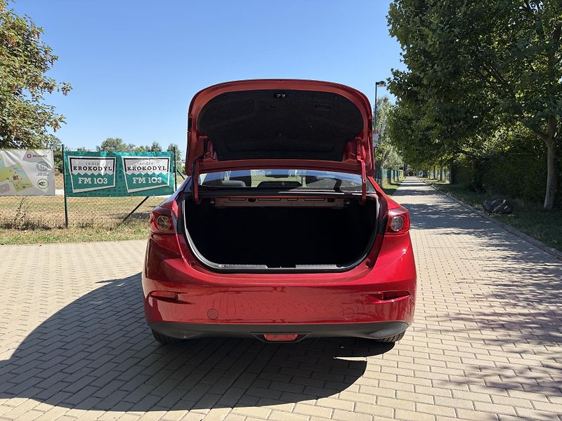 Mazda 3 2.0 SKYACTIV Challenge - fotka 18 z 29