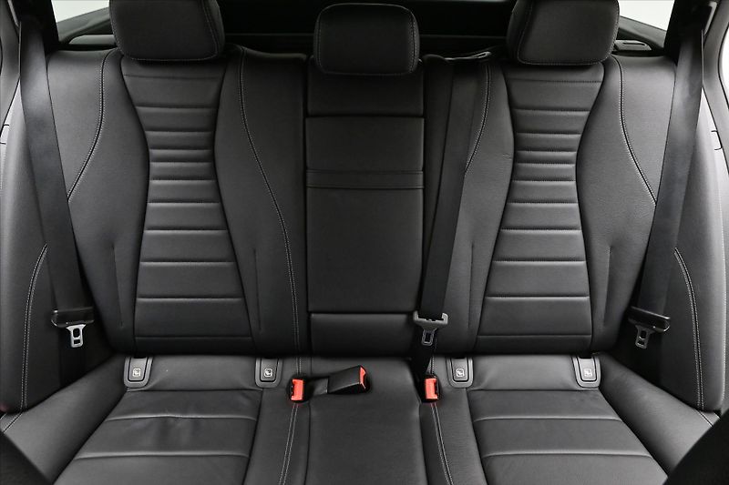 Mercedes-Benz Třídy E 2,0 300de 225kW 4Matic Záruka - fotka 27 z 30