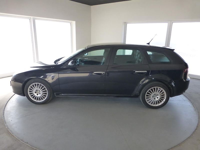 Alfa Romeo 159 (2007) 1,9JTD-110KW*VYHŘ.SED**XENONY* - fotka 9 z 26