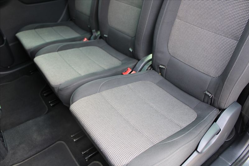 Volkswagen Sharan 2,0 TDI  AUTOMAT,7 MÍST - fotka 20 z 26