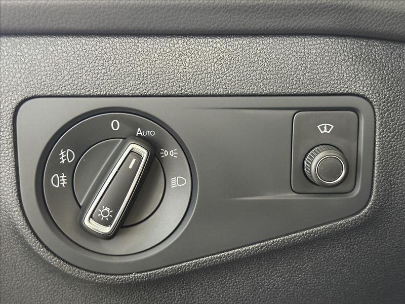 Volkswagen Tiguan 1,4   TSI,SERVISKA,1.MAJITEL - fotka 11 z 26