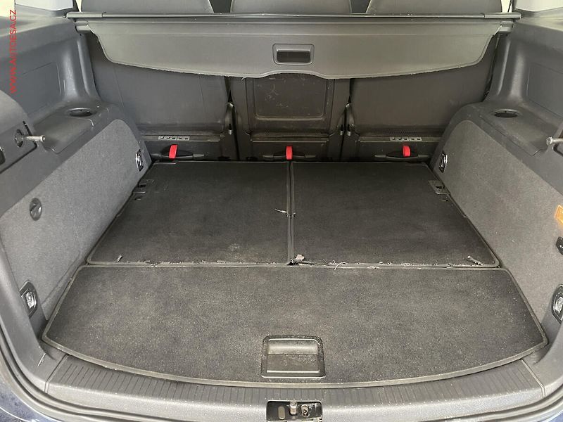 Volkswagen Touran (2011) 1.4 TSi, Comfortline, navi - fotka 7 z 15