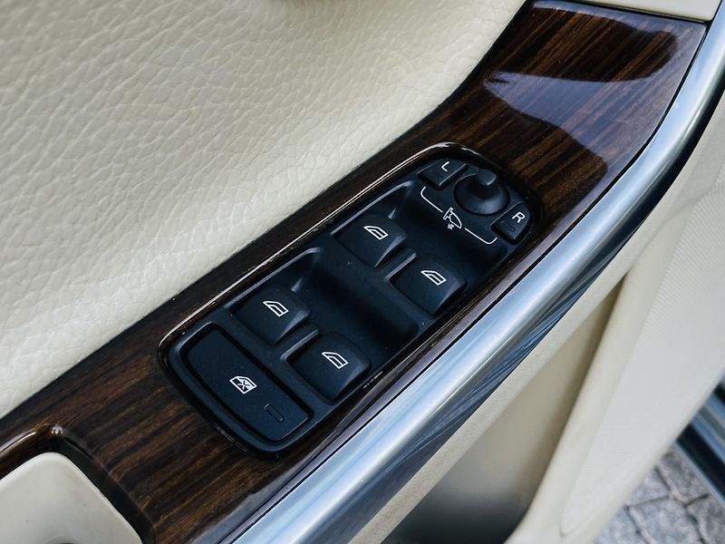 Volvo V60 2.0D4 5V AUTOMAT KAMERA TAŽNÉ - fotka 31 z 43