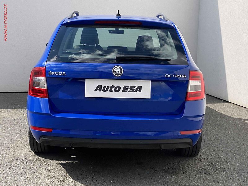 Škoda Octavia (2019) 1.6 TDi, Style, TZ, park - fotka 5 z 18