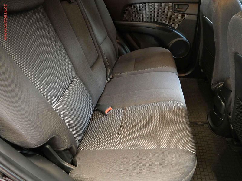 Kia Sportage (2007) 2.0CRDi, ČR, AC, temp - fotka 12 z 18