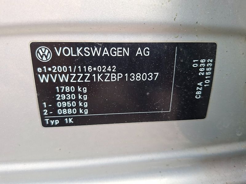 Volkswagen Golf (2011) 1.2TSI 63kW -NOVÉ ČR-S.KNIHA - fotka 22 z 38