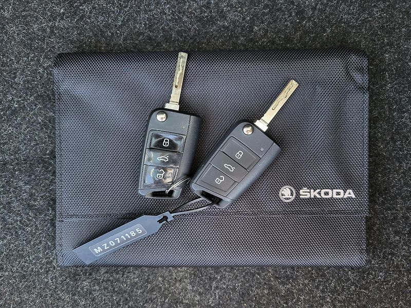 Škoda Fabia 1.0 TSI 70kW Combi TOUR *ČR - fotka 39 z 43