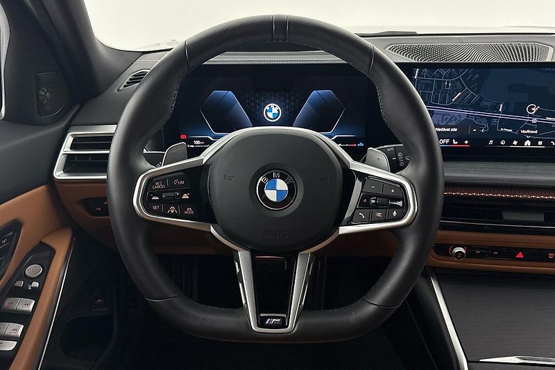 BMW Řada 3 řady 3 | 330d xDrive - fotka 20 z 24