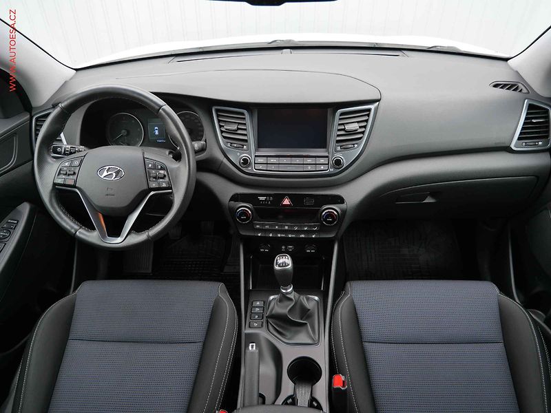 Hyundai Tucson (2017) 1.7 CRDi, ČR, AC, TZ, navi - fotka 8 z 25