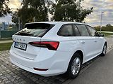 Škoda Octavia IV 2,0 TDI Ambition - náhled 2