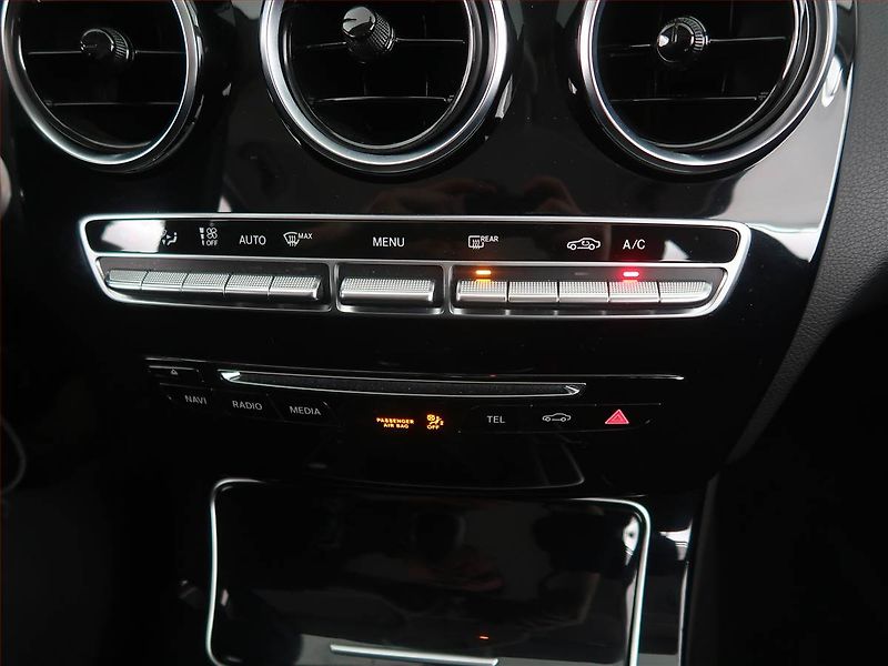 Mercedes-Benz Třídy C (2017) C 180 d, Navi, Tempomat - fotka 16 z 20