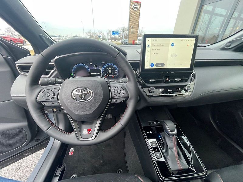 Toyota Corolla Cross 2.0 Hybrid FWD GR SPORT VIP - fotka 16 z 29